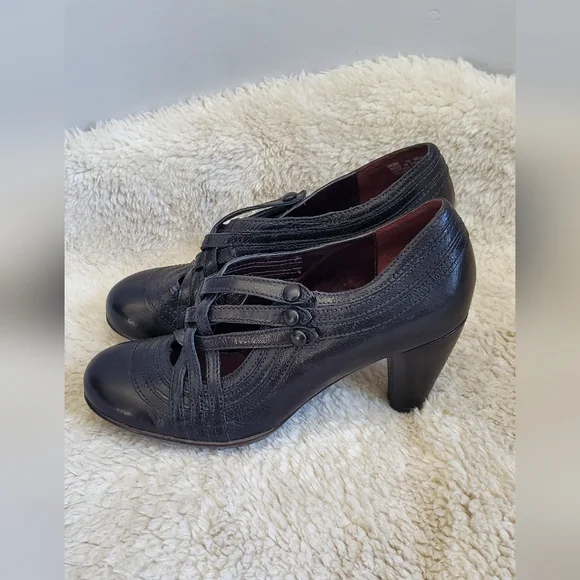 Aldo Black Elegant Black Women's Heels. Size 37. EUC - Picture 9 of 9